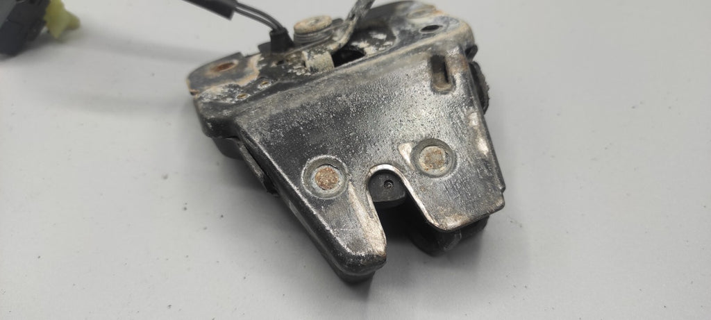 Alfa Romeo 156 SW 2.4JTD 110kW 2002 Rear Tailgate Trunk Boot Lock Mechanism