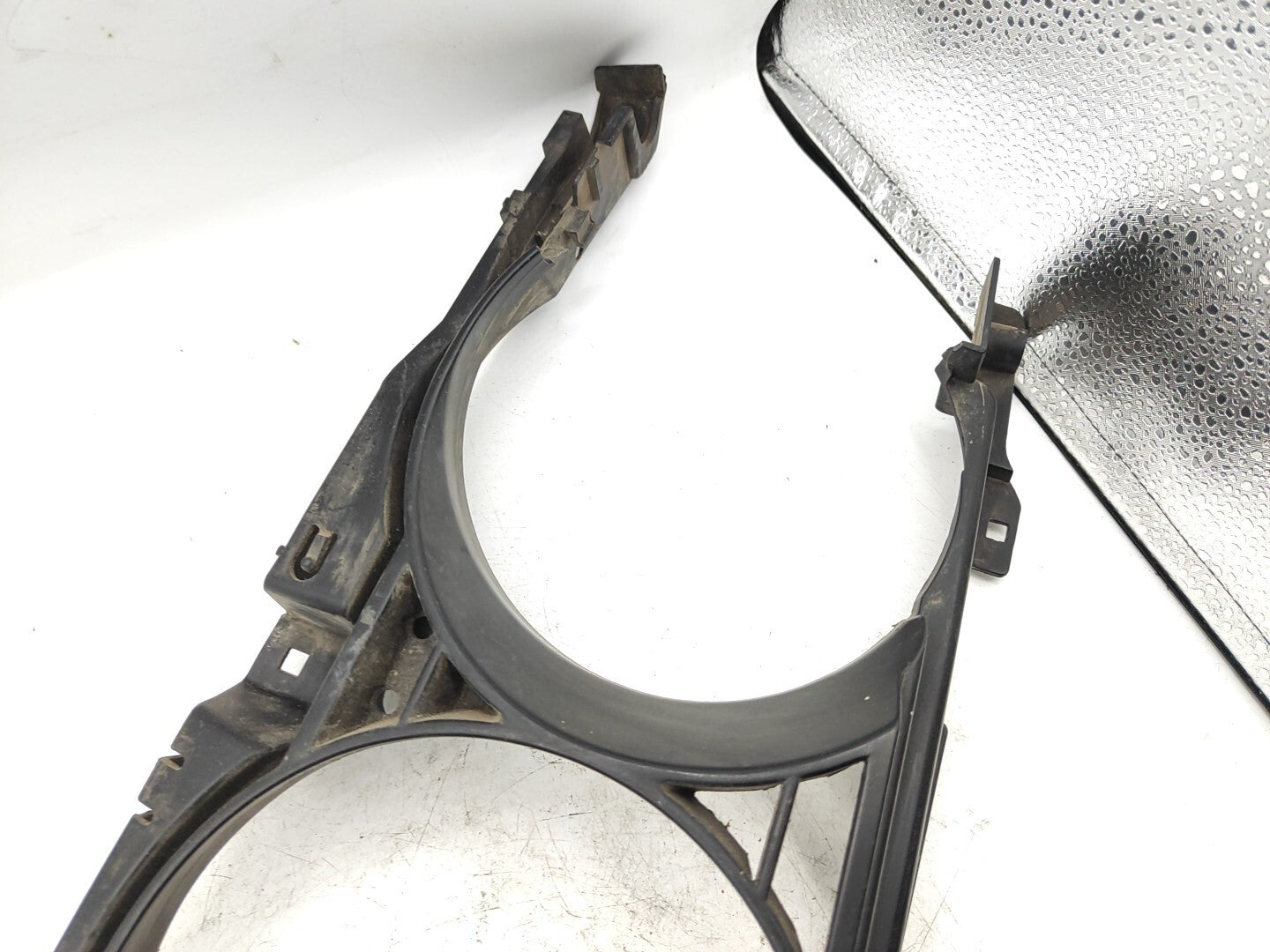 BMW 5 Series E34 Petrol 1988 Front Right Side Headlight Grill 843175