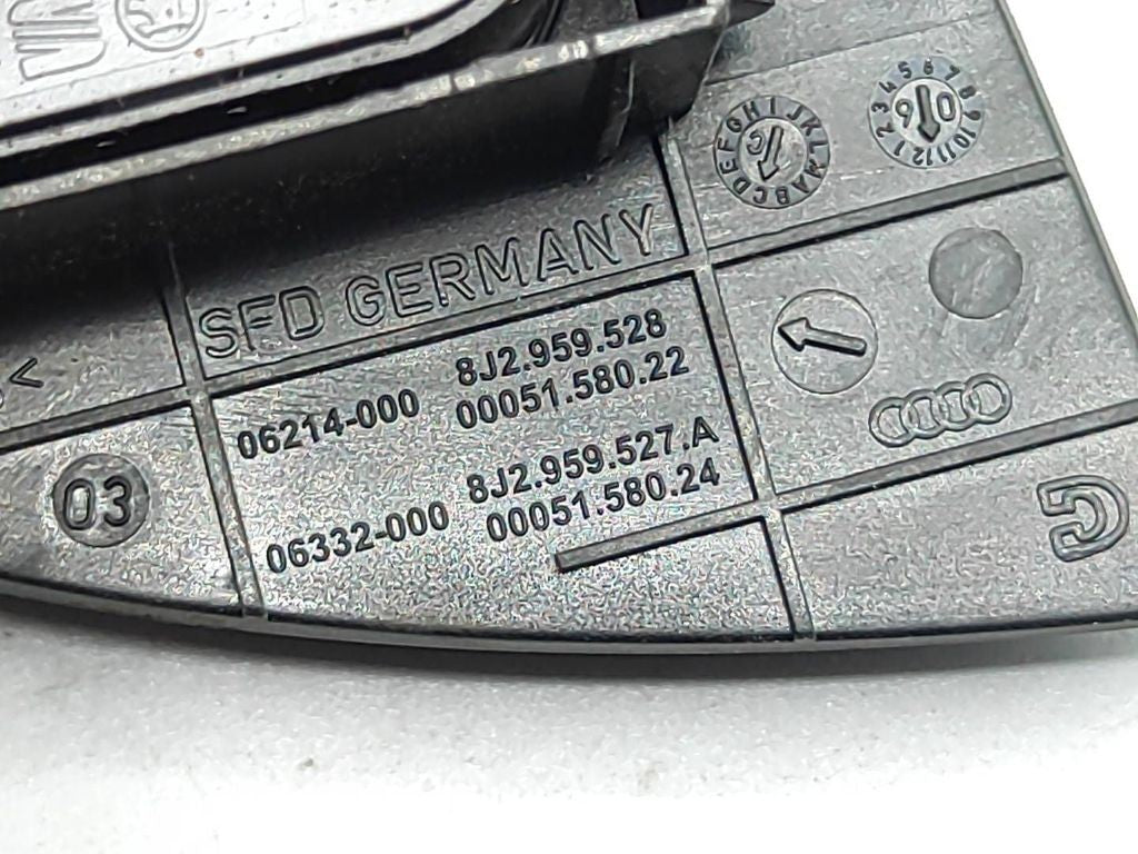 Audi TT TTS Mk2 2007 RHD Wing mirror switch 8J2959528 