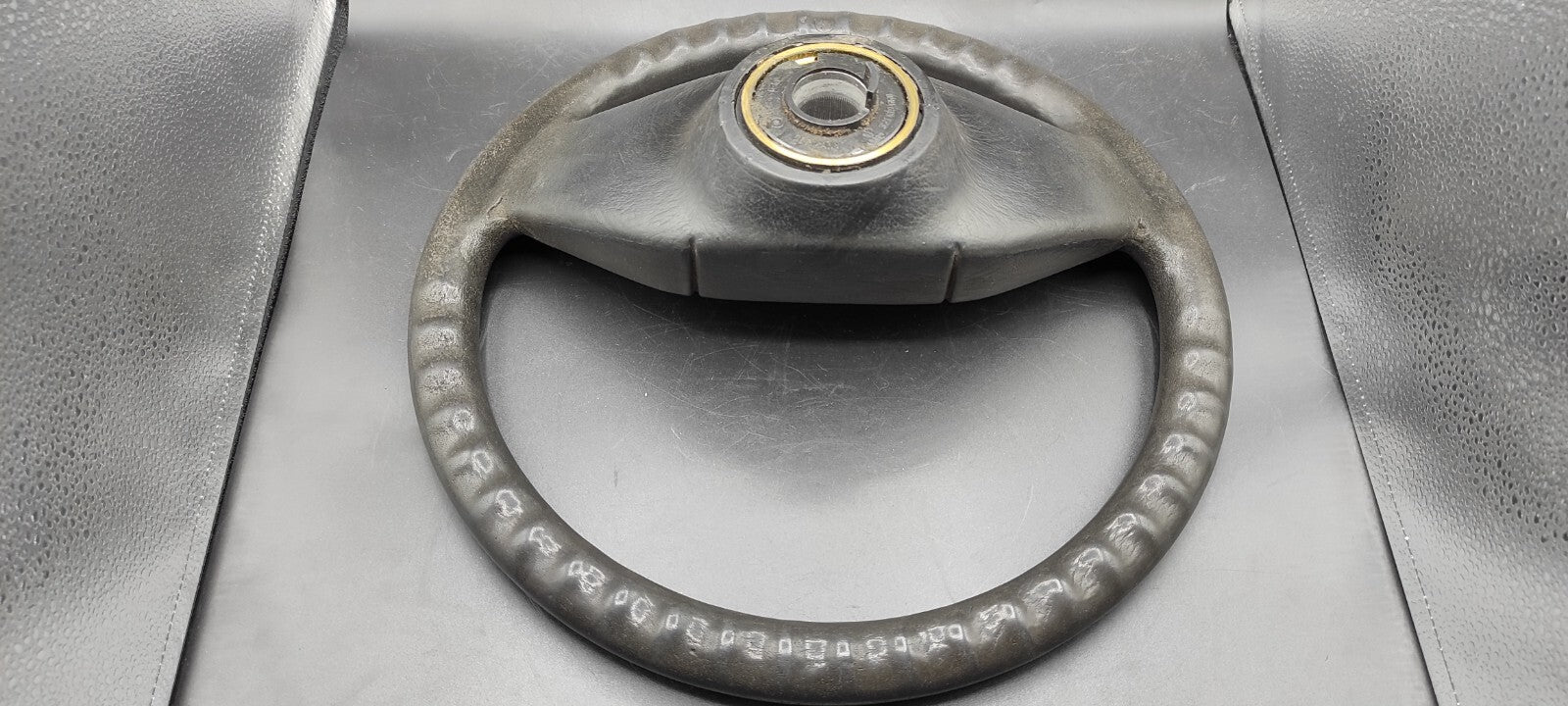 Volkswagen VW Golf MK2 1987 Steering Wheel