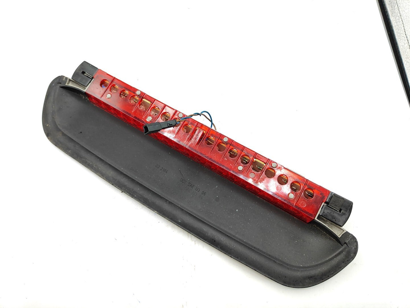 BMW E90 E91 330D 170kW 2006 Rear third brake light 69466149 6946614