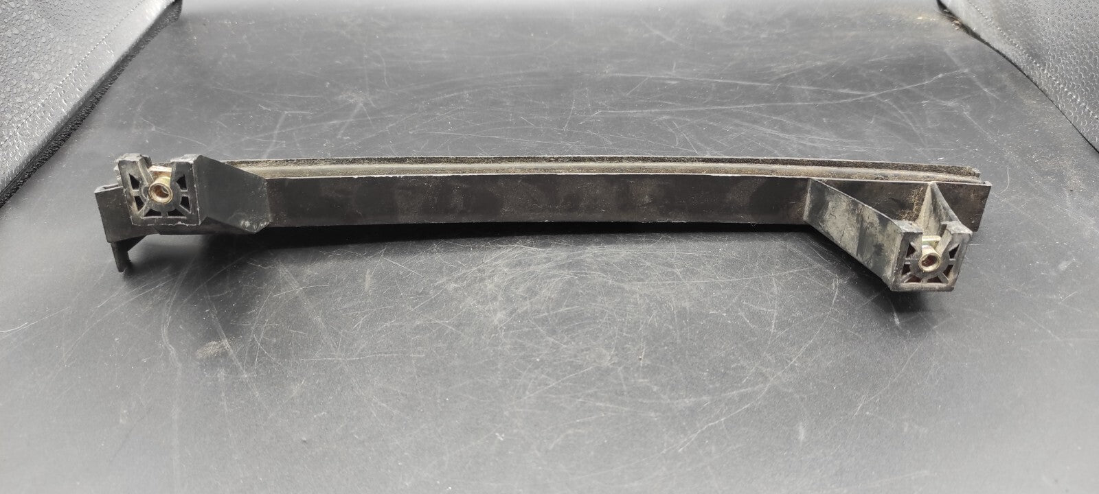 Alfa Romeo 147 2007 Left Side Window Stripe Molding Bracket 46553922