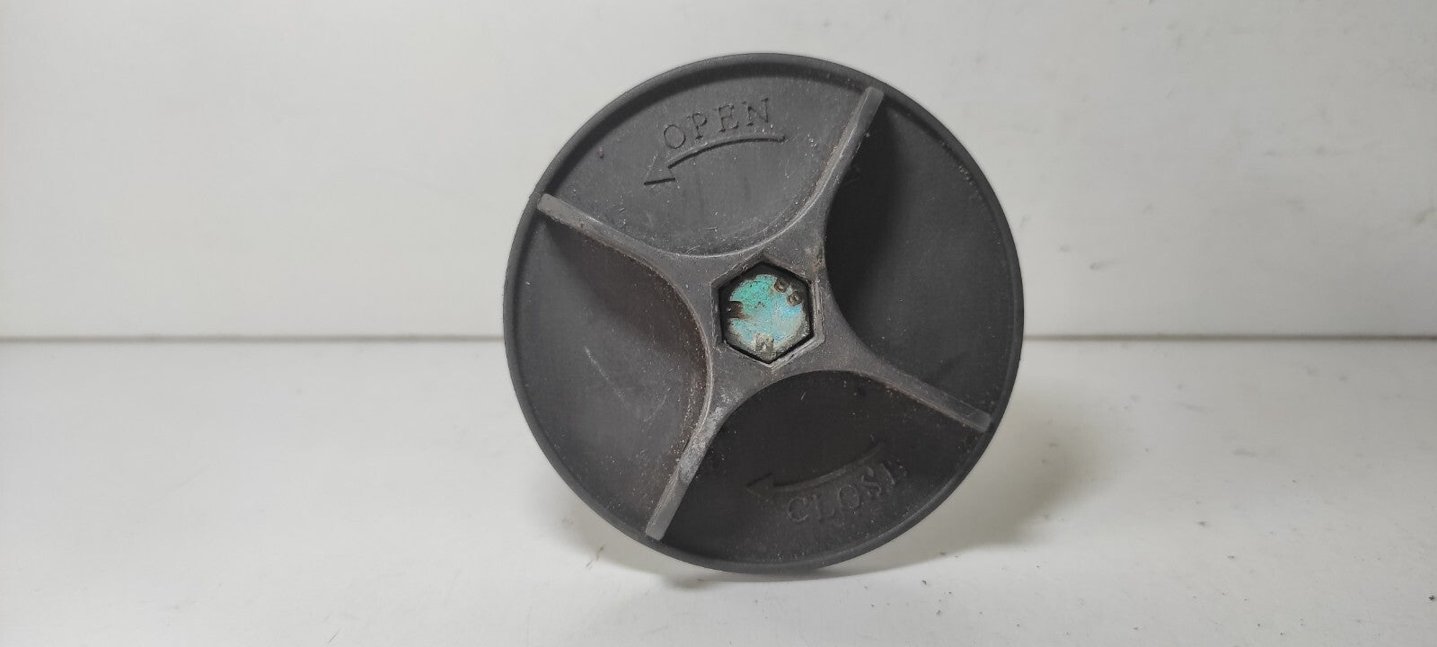 Alfa Romeo 147 1.9JTD Diesel 2004 Rear Boot Trunk Spare Wheel Bolt 46542744