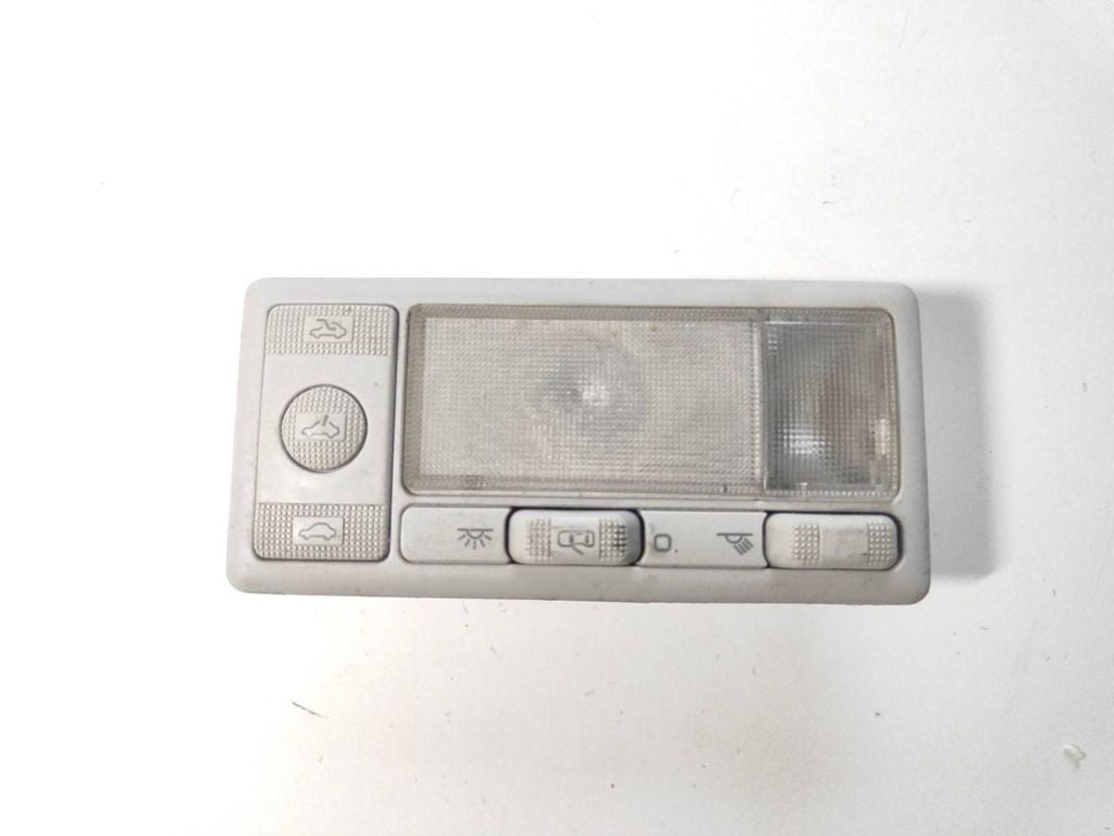 Volkswagen Golf MK3 1996 front seat light 1H0947111 