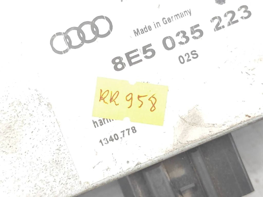 Audi A4 S4 B6 8E 8H 2001 Sound system amplifier 8E5035223 