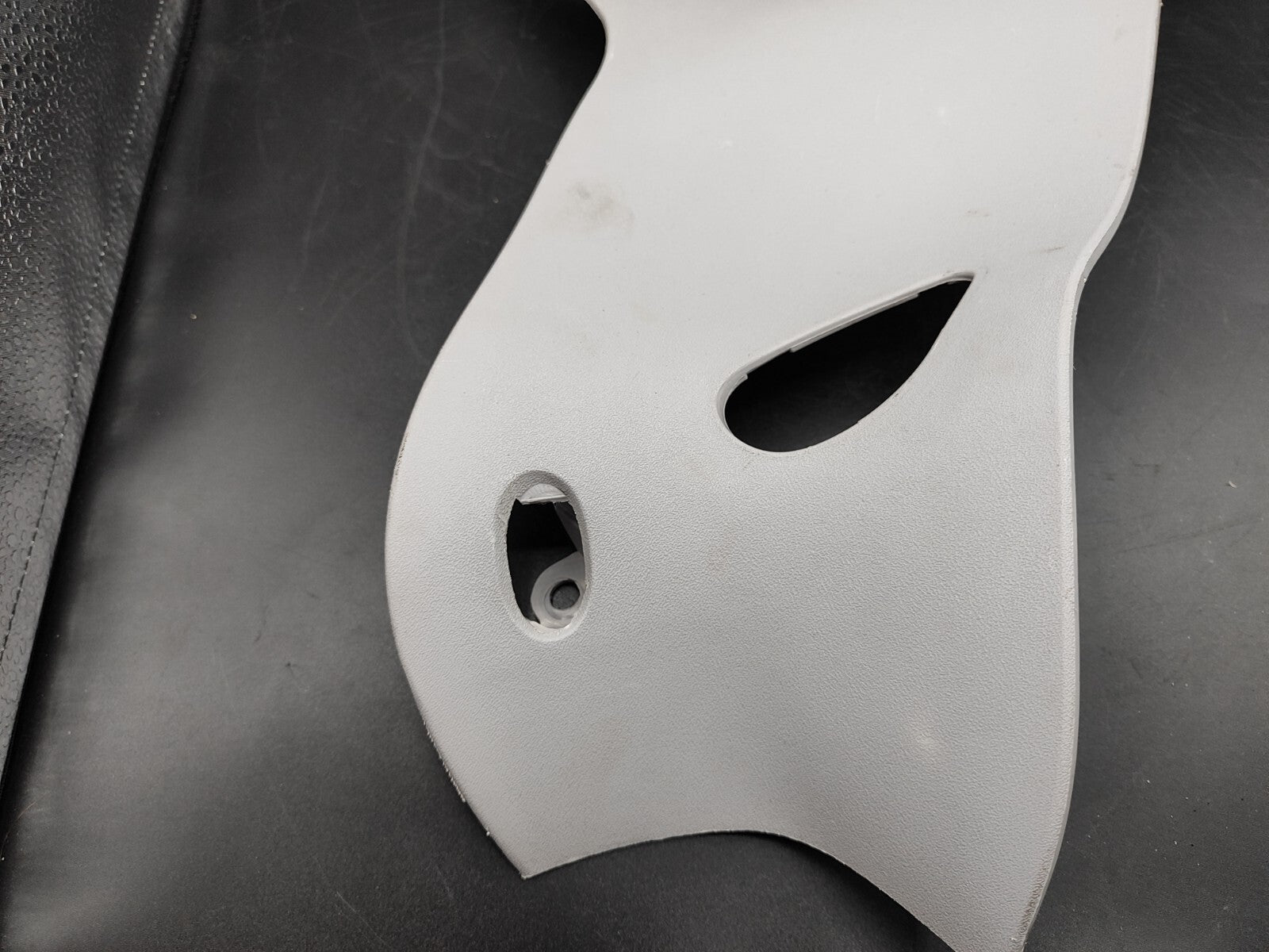 Alfa Romeo GT 1.9JTD 2004 Rear Right Tailgate Trunk Trim Cover 156038454