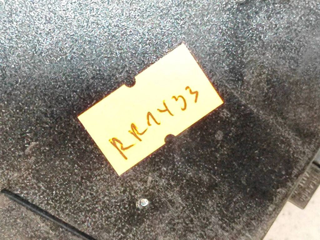 Audi A6 S6 C5 4B 1999 Antenna control module amplifier 4D0035530C 