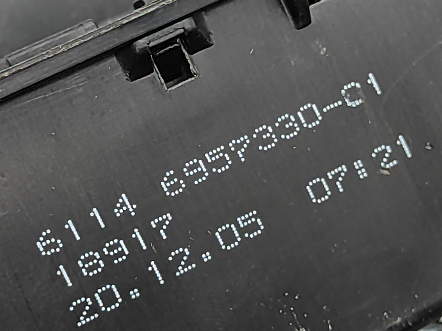 BMW 5 Series E61 530D 170kW 2006 Fuse Box Module 6957330 61146957330