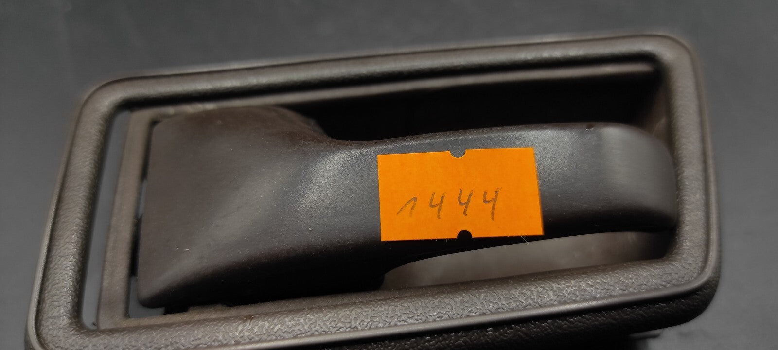 Volkswagen VW Golf Jetta Mk2 1989 Rear Left Door Inner Handle 321837235A