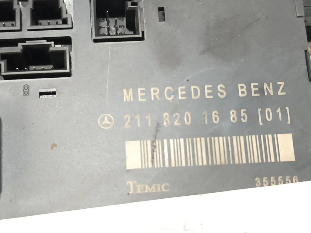 Mercedes-Benz E W211 2003 door control unit module 2118201685 