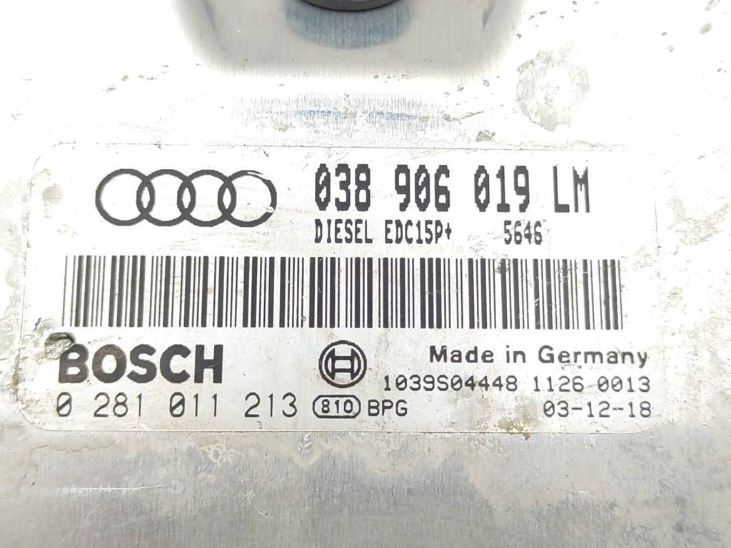 Audi A6 S6 C5 4B 2001 038906019LM Engine control unit module ECU 