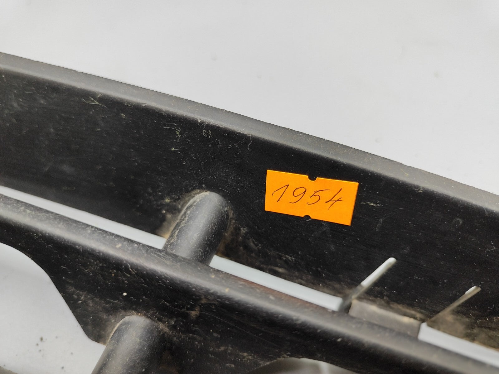 Volkswagen Golf MK4 2001 Front Left Bumper Lower Grill 1J0853666E