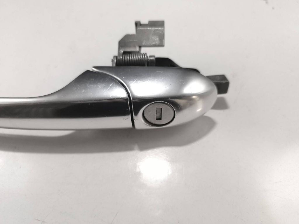 Alfa Romeo 147 1.6TS 88kW 2005 LHD front left door exterior handle 