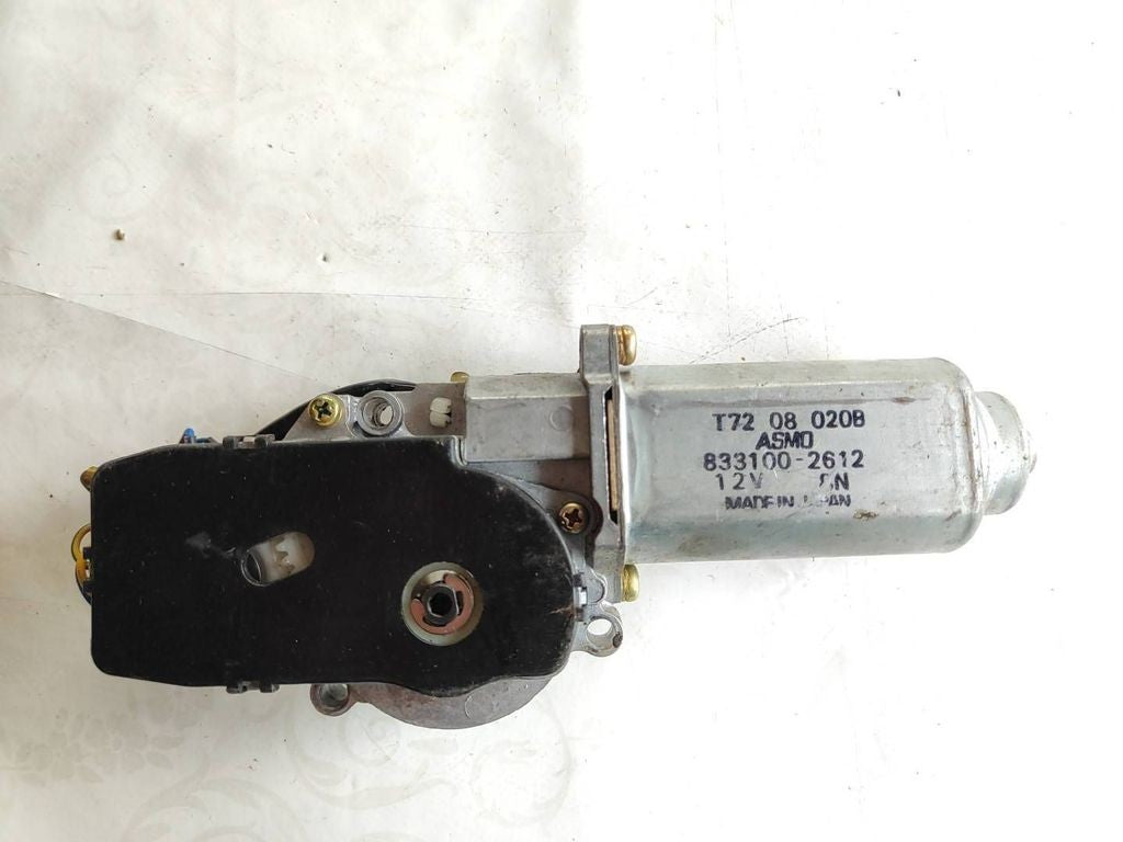 Mazda Xedos 6 1995 Sunroof electric motor actuator T7208020B 