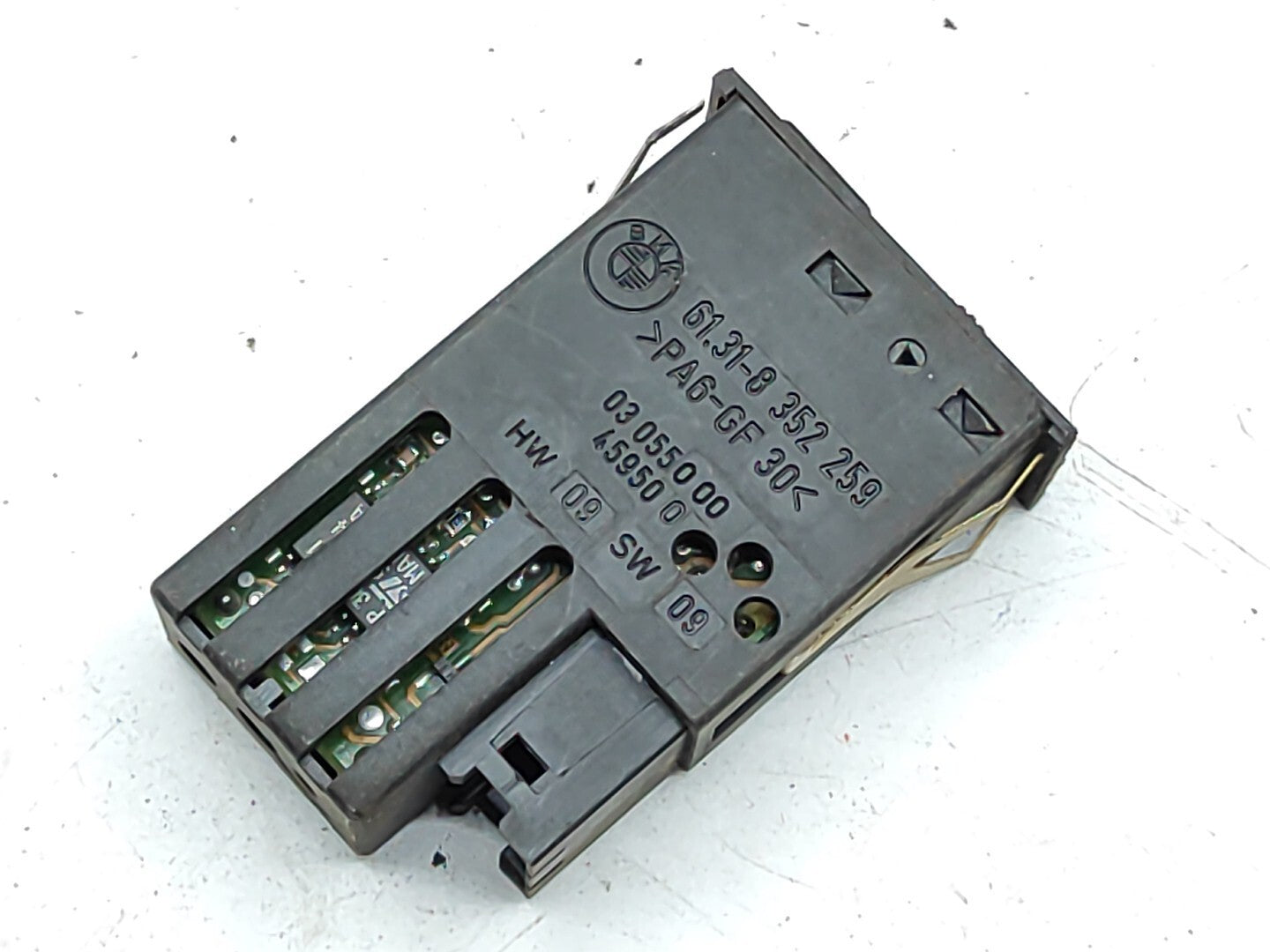 BMW 5 SERIES E39 530D 2000 Heated Seat Switch Button 8352259 61318352259