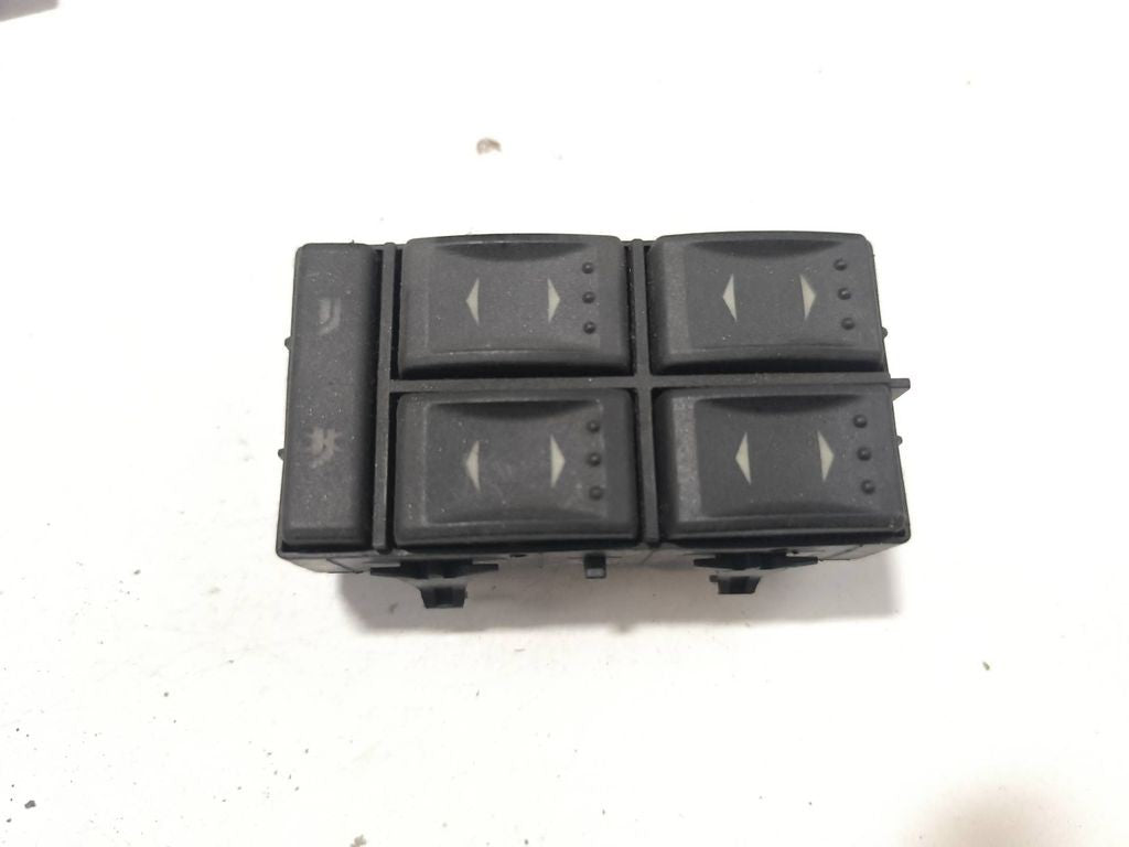 Ford Mondeo Mk III 2002 Electric window control switch 1S7T14A132BE 