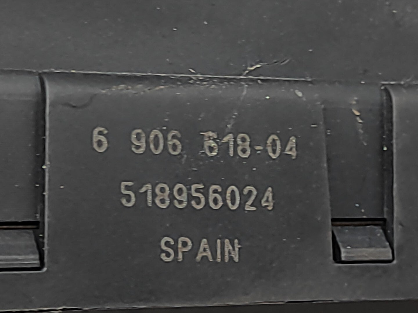 BMW 5 Series E61 530D 170kW 2006 Fuse Box Module 6906619 6906618