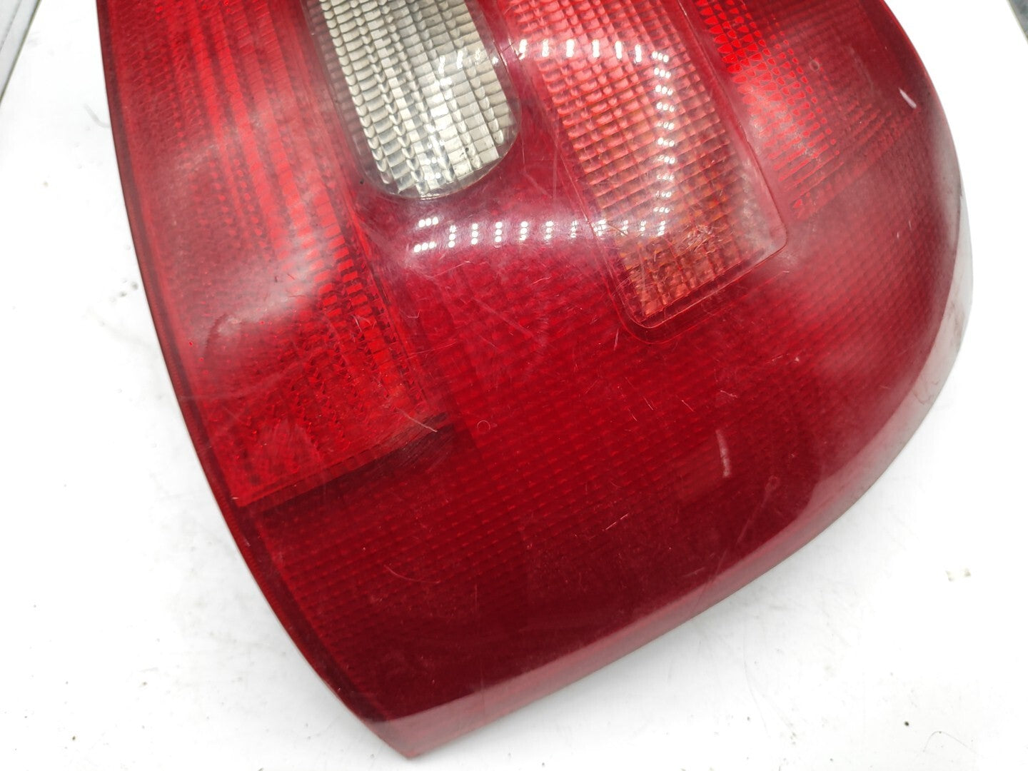 Audi A3 8L 1.8i 1999 LHD Rear Right Side Taillight Light 8L0945096