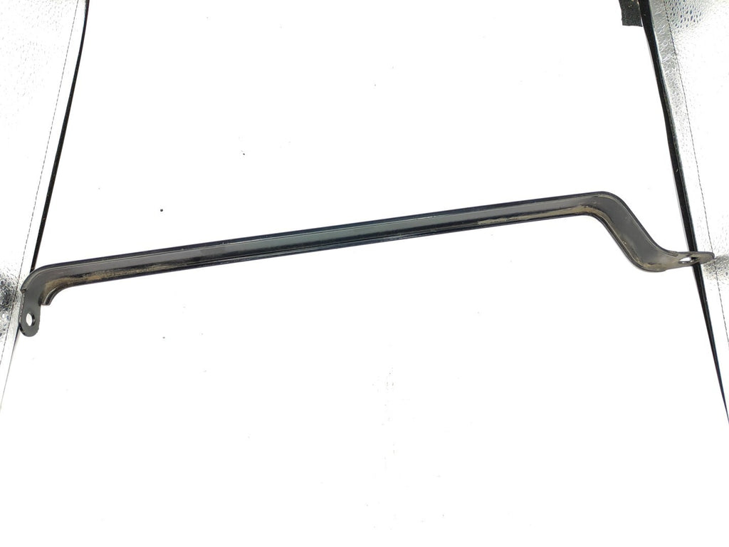 BMW E61 520D 145kW Estate 2006 Rear fuel tank bracket mount stripe