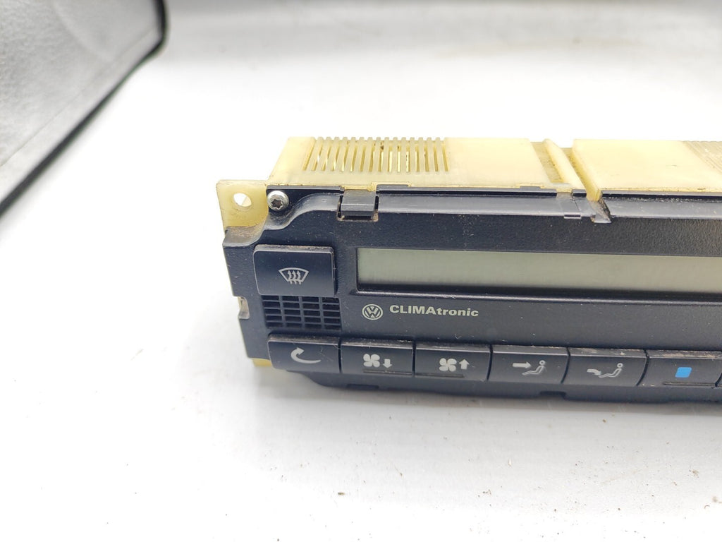Volkswagen VW GOLF MK4 2000 AC Climate Control Module 3B1907044A