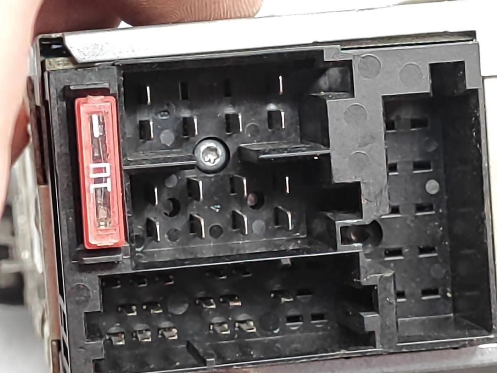 Alfa Romeo 147 Facelift 2007 Radio CD player head unit 1560534690 