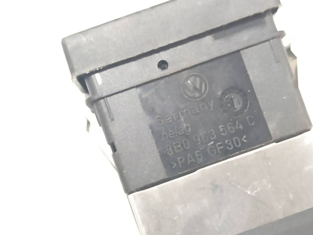 Volkswagen PASSAT B5.5 2005 Seat heating switch 3B0963564C 