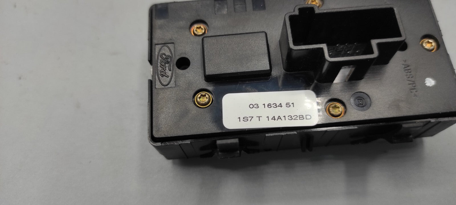 Ford Mondeo MK3 2.5 V6 2005 Front Driver Electric Window Switch 1S7T14A132BD