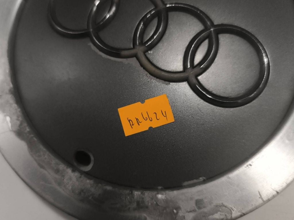 Audi A6 S6 C5 2004 plastic wheel cap 4B0601165J 