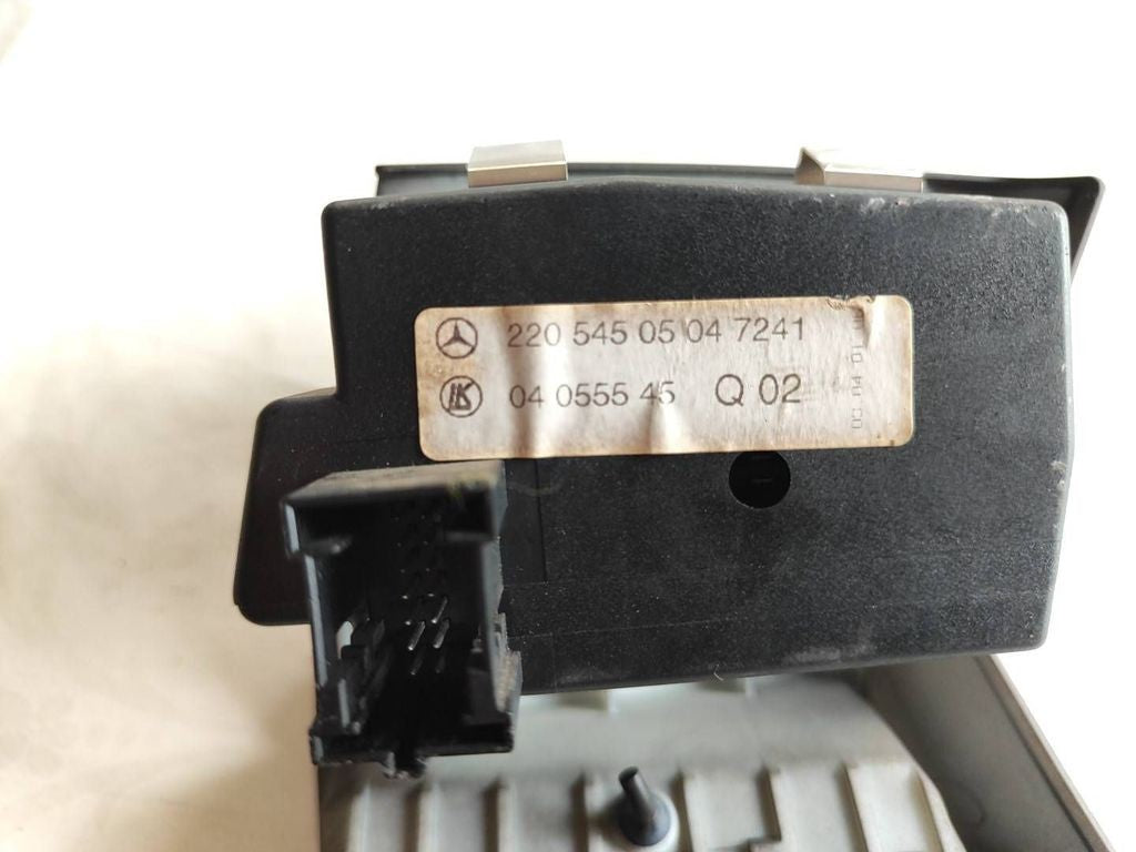 Mercedes-Benz S W220 2003 Light switch 2205450504 