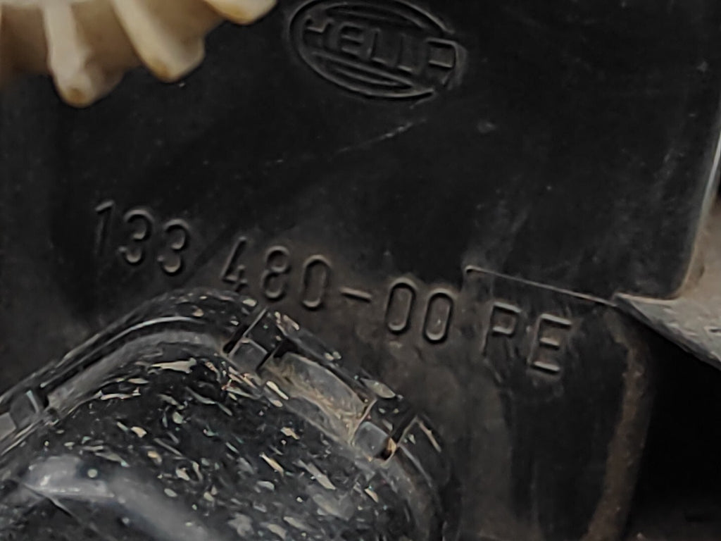 Volkswagen Passat B3 1991 LHD Front Right Side Headlight Lamp Light 13348000RE