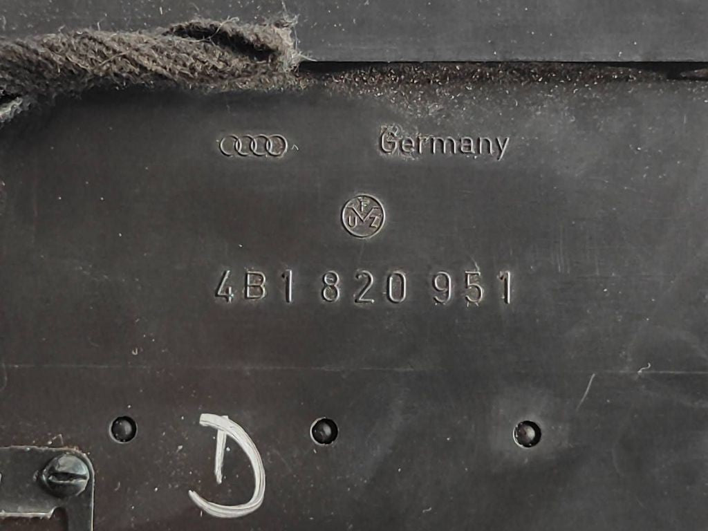 Audi A6 S6 C5 4B 2004 dash center air vent grill 4B1820951 