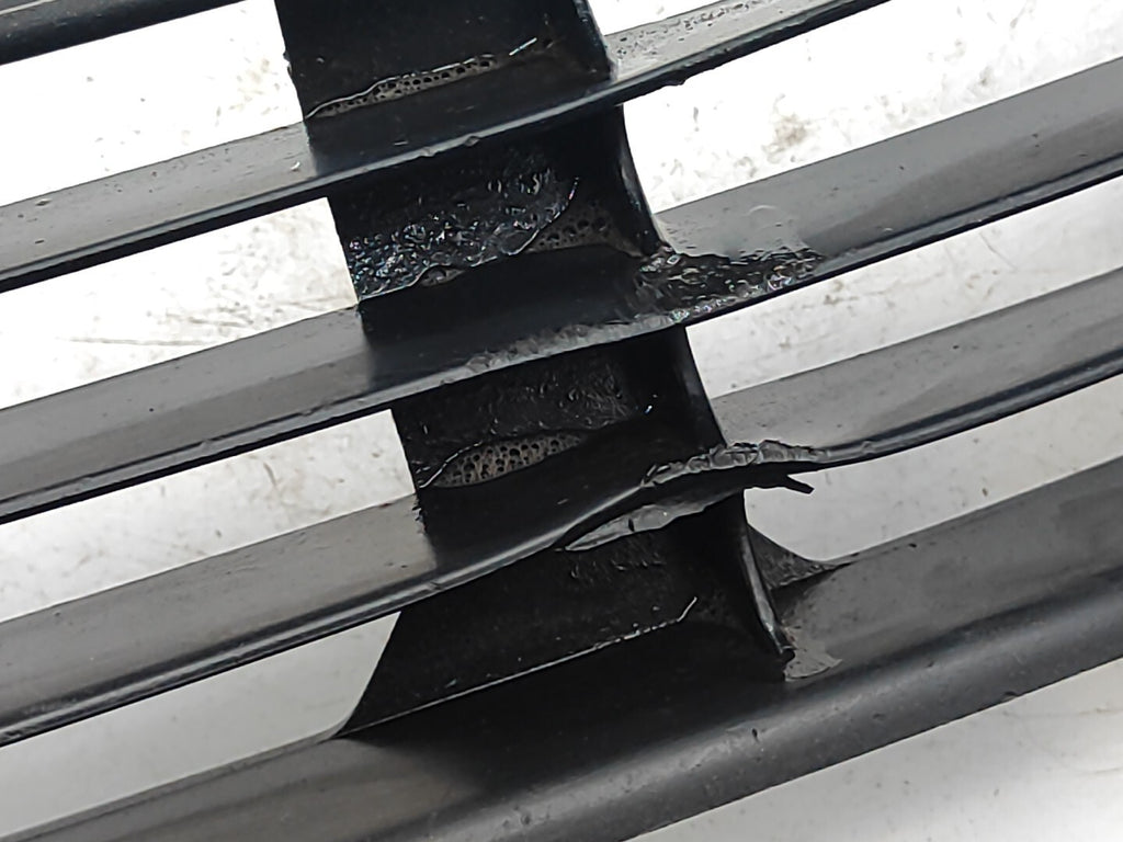 Audi A4 B5 1.8T Petrol Avant 1998 Front Lower Bumper Grill 8D0807683