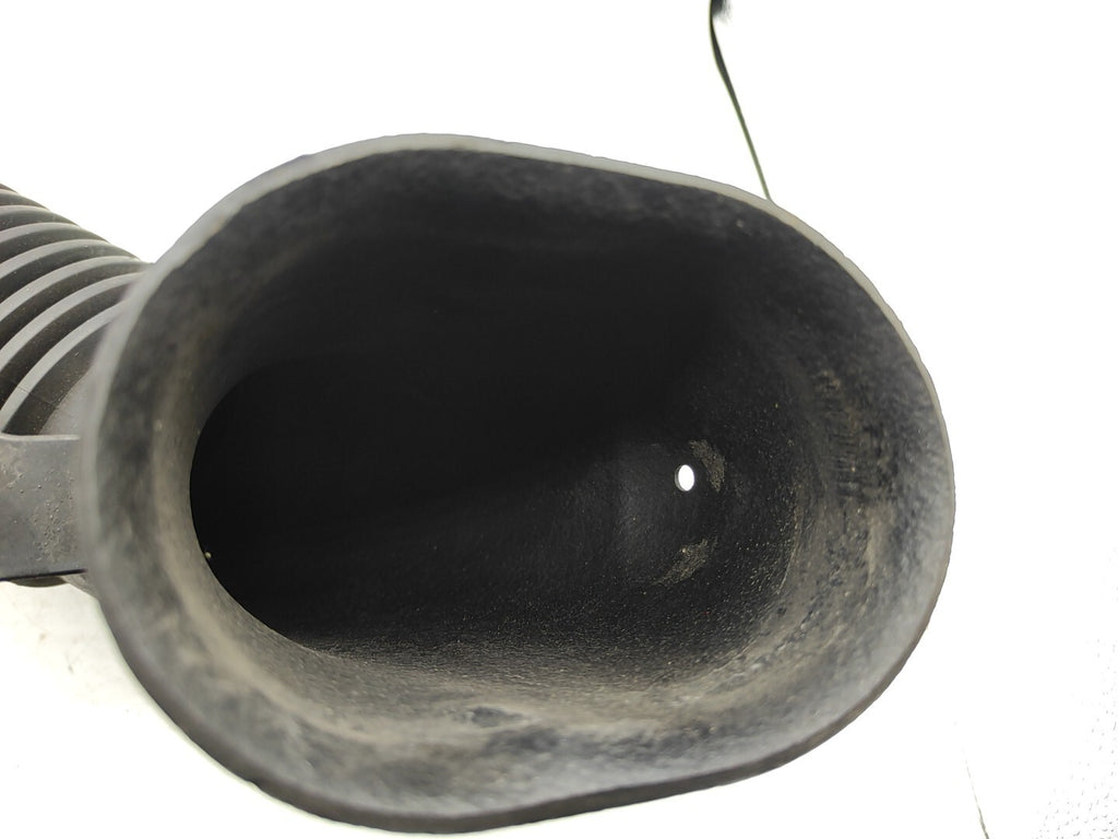 BMW E60 E61 530D Diesel Series 2004 Engine Air Intake Pipe Hose 7790056