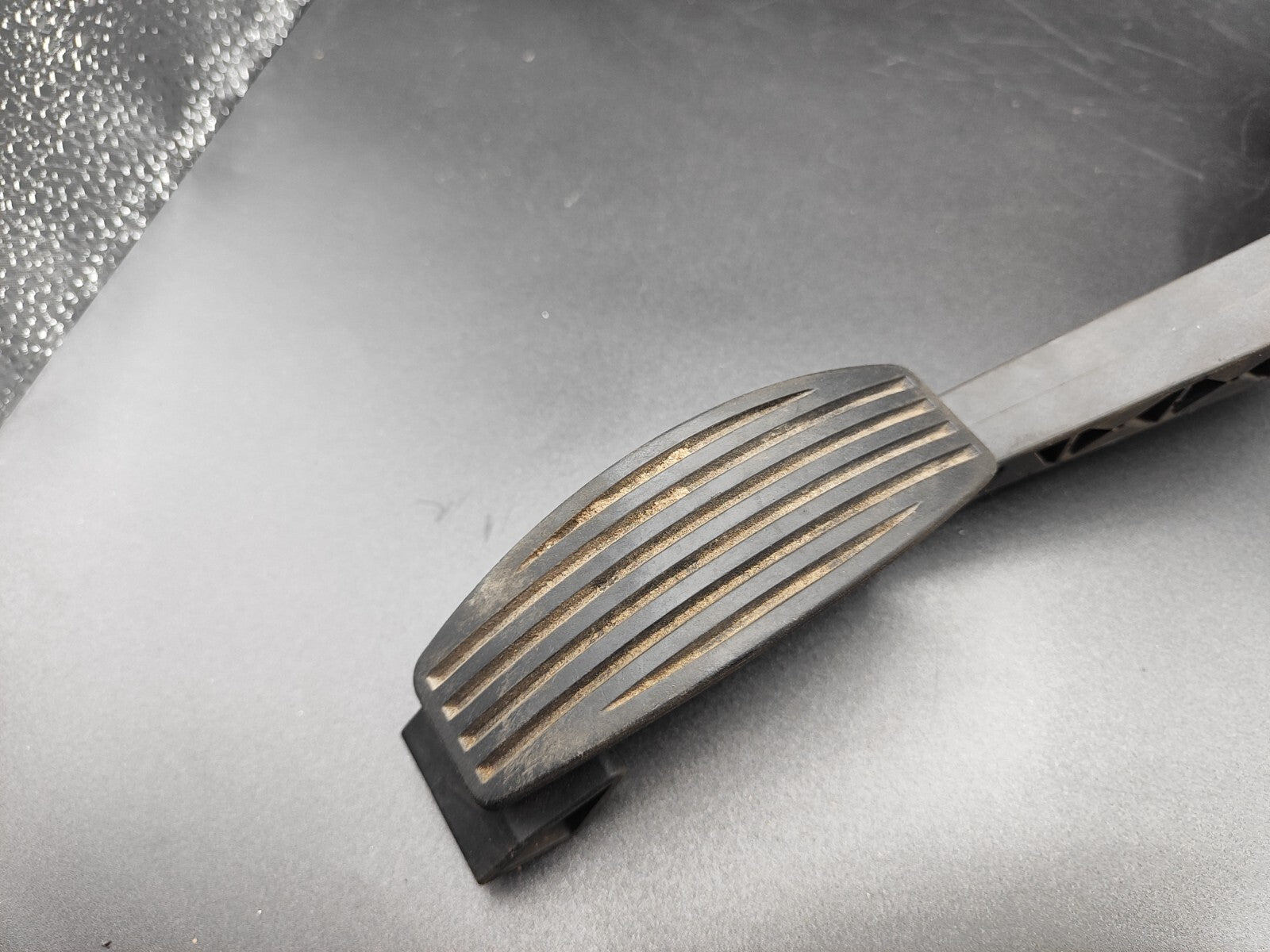 Alfa Romeo 147 GT 1.9JTD 16V 2004 LHD Throttle Gas Pedal 0281002380 46755863