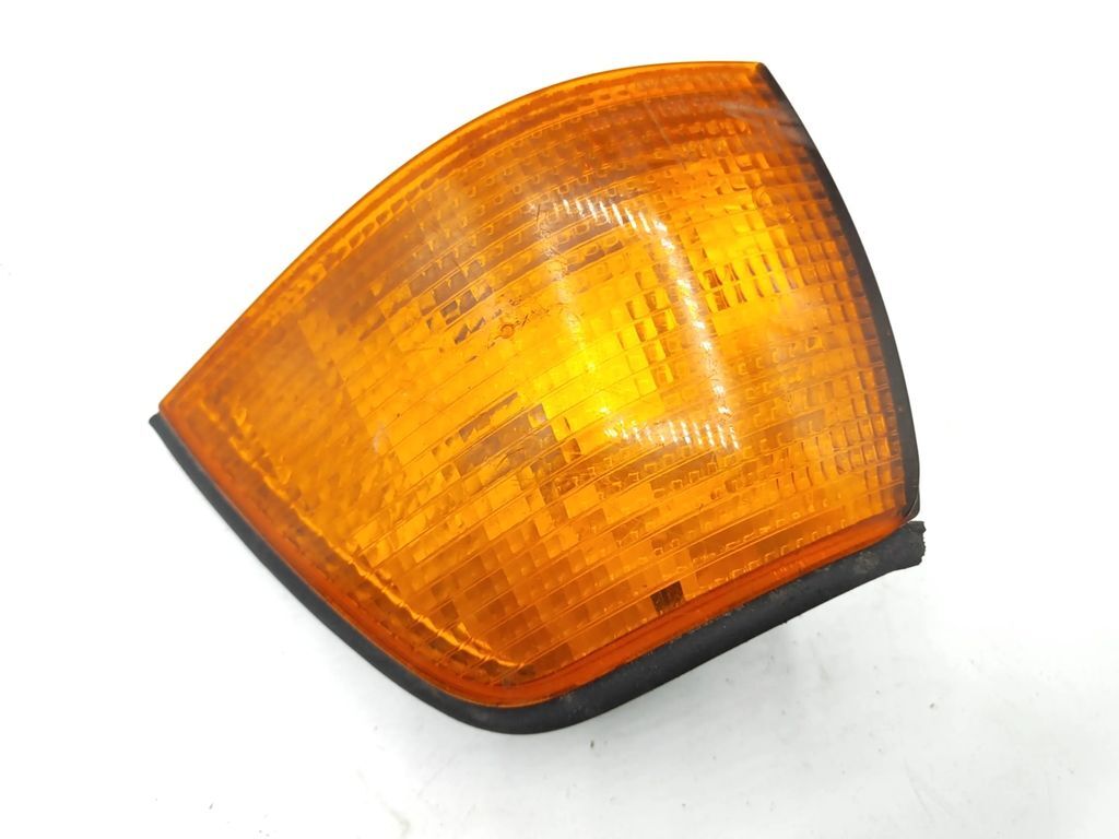 BMW 3 E36 1992 front left side turn indicator light 1387043 