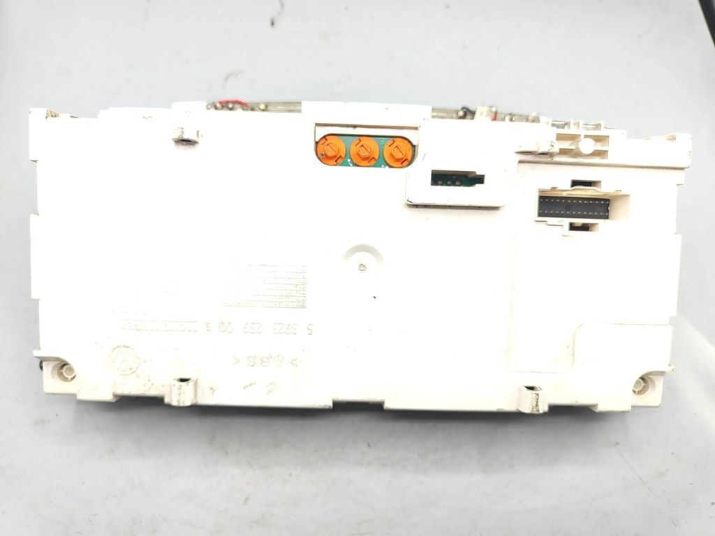 1H0919864R Volkswagen Golf III 1996 LHD Diesel speedometer instrument cluster 