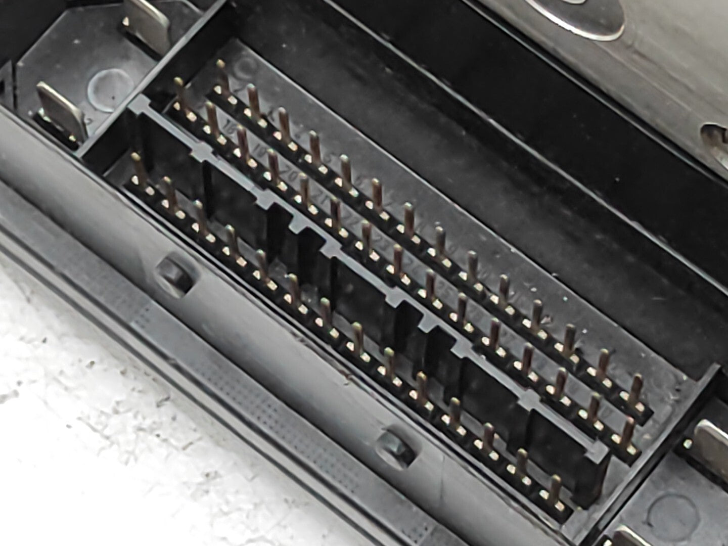 Mercedes Benz C Class W203 2005 ABS Brake Pump Module A2095452532