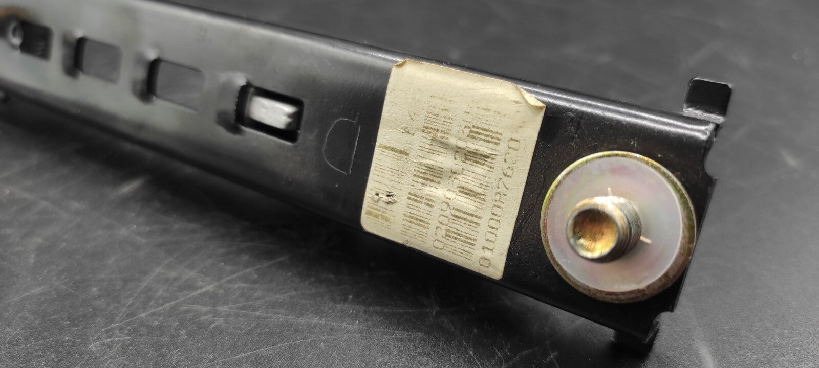 Alfa Romeo GT  2.0JTS 2004 Front Left Seatbelt Height Adjustment Regulator Rail