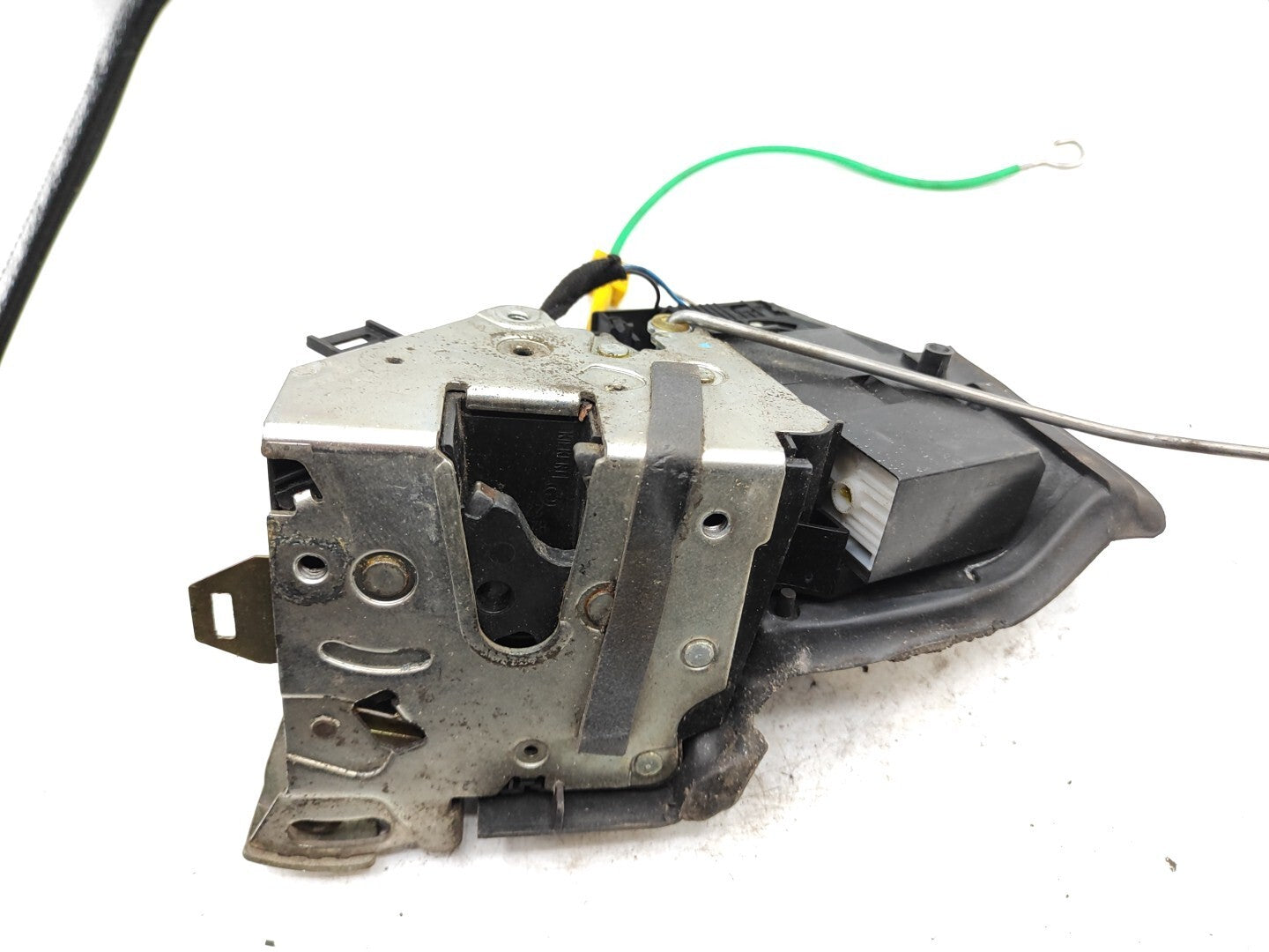 BMW 5 SERIES E39 530D 142kW Diesel 2001 Rear Left Door Exterior Lock 67118352165