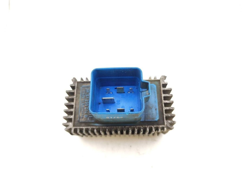 Opel Astra H 2005 Glow plug pre heat relay 55353011 