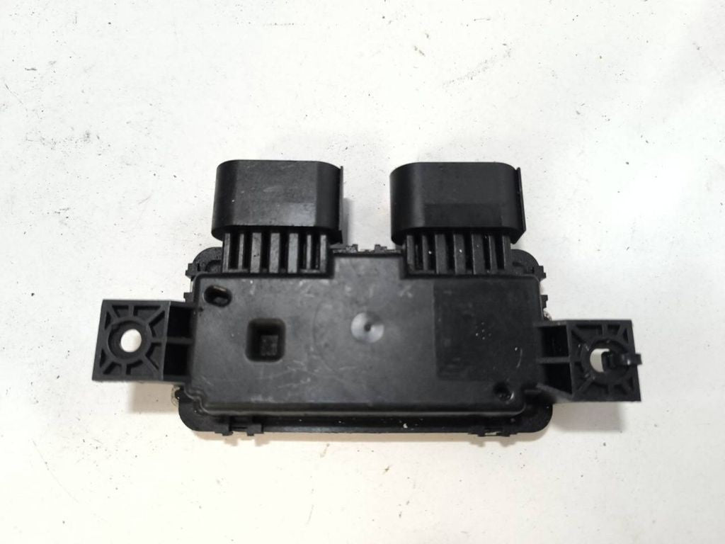 Mercedes-Benz Sprinter 907/910 Fuel Pump Control Unit A0009008214