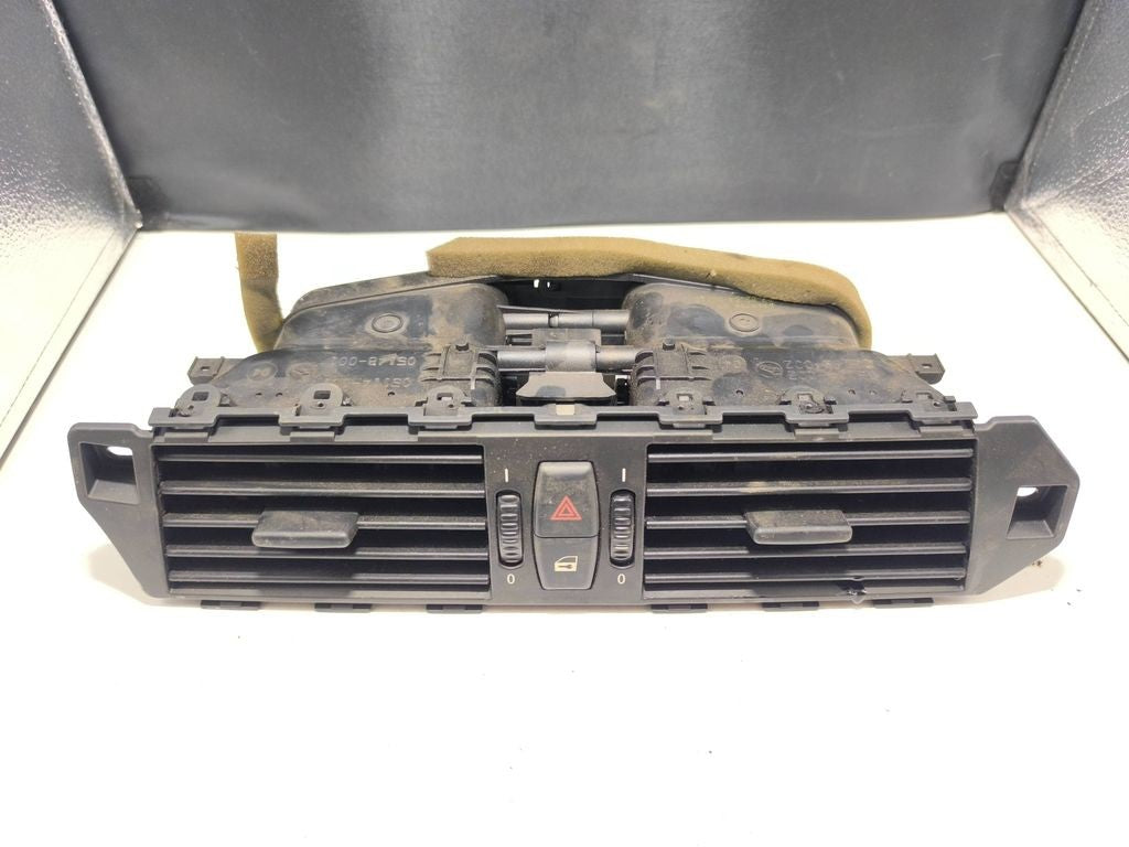 BMW 5 E60 E61 2008 dash center air vent grill 6910734 