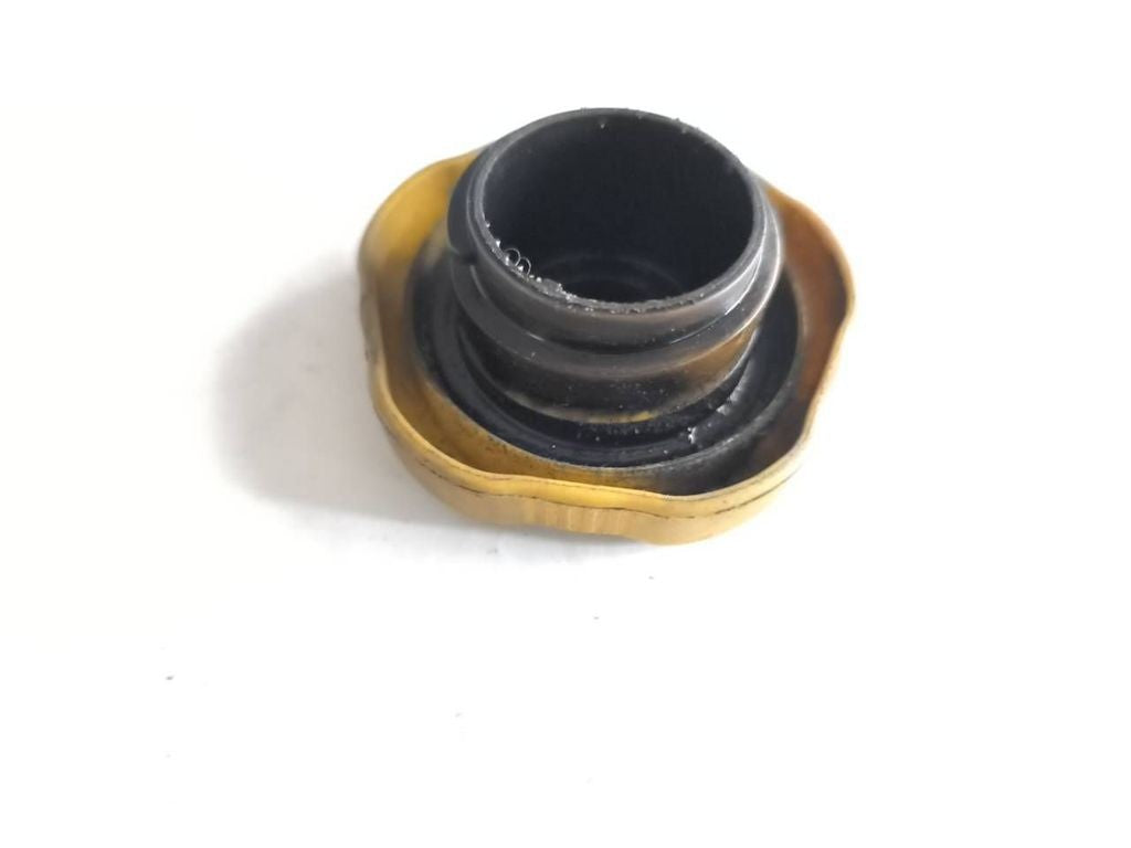 Alfa Romeo 147 1.9JTD 85kW 8V 2005 Diesel Engine oil filler cap 