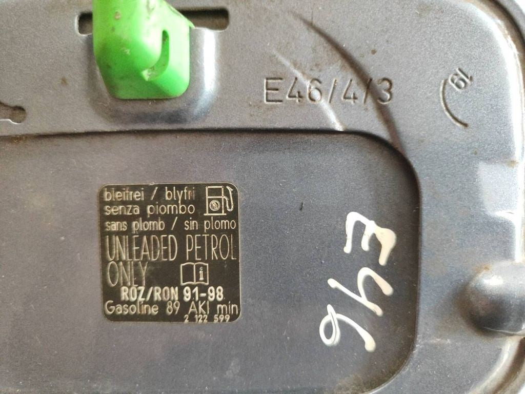 BMW 3 E46 2003 Fuel tank cap 2122599 Petrol 