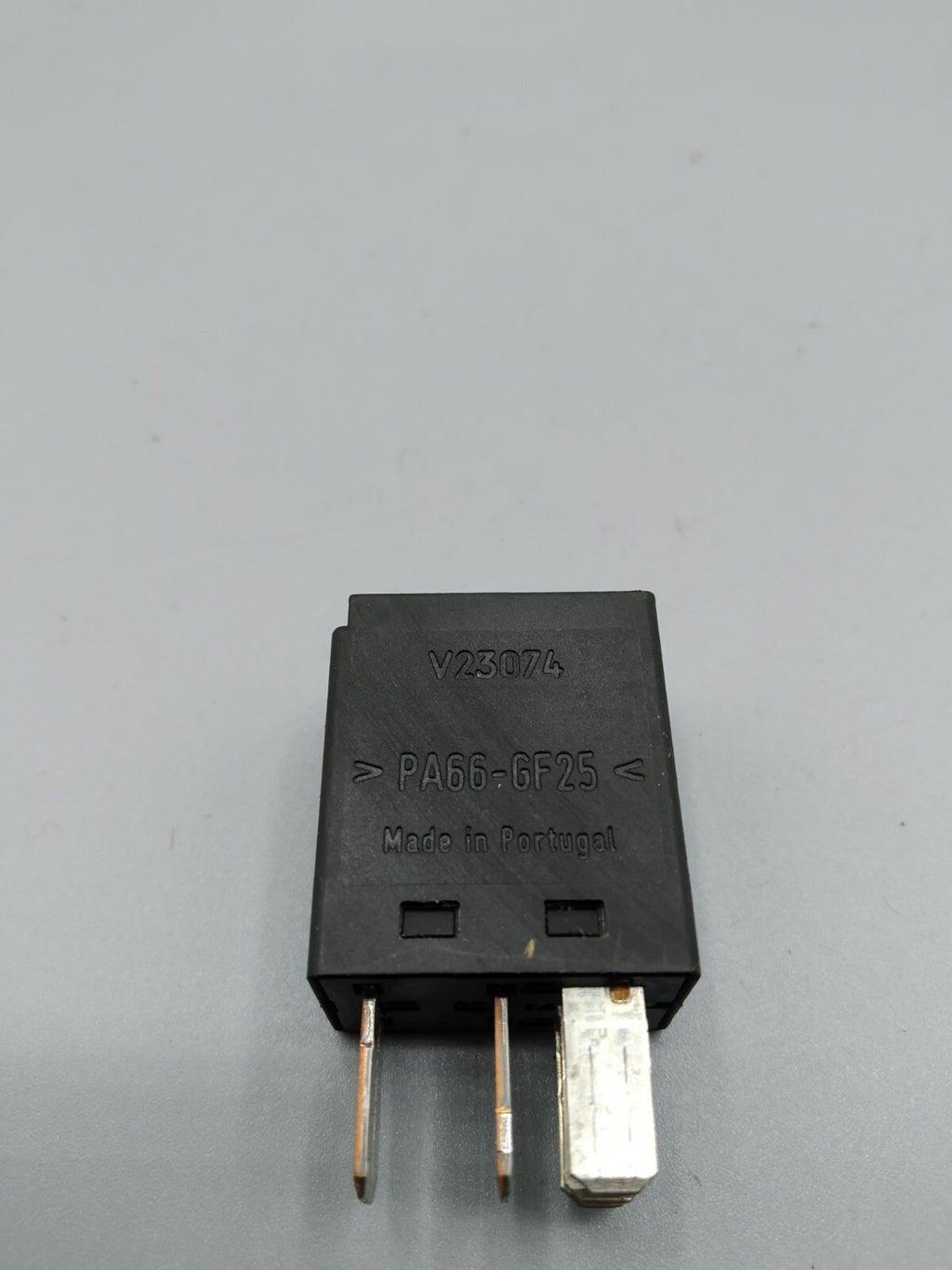 Ford Focus MK1 1.6i 74kW 2000 Relay Control Unit Module F57B14B192AA