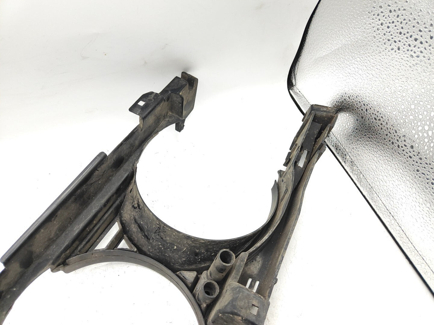 BMW 5 Series E34 Petrol 1988 Front Right Side Headlight Grill 843175