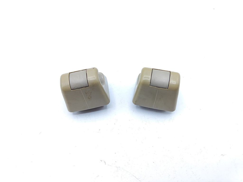 Mercedes Benz W168 2000 Front Right Left Side Sun Visor Clip Mount