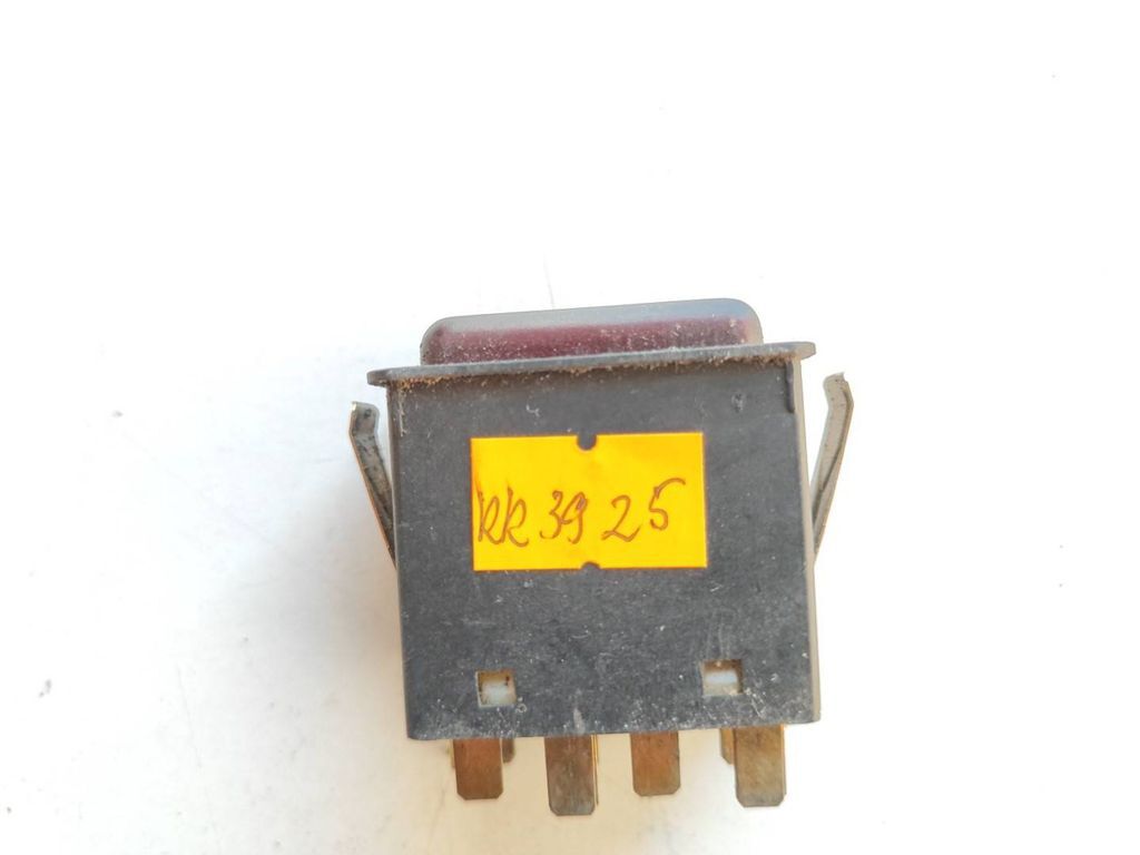 BMW 3 E30 1993 Hazard light switch SAEQC86 