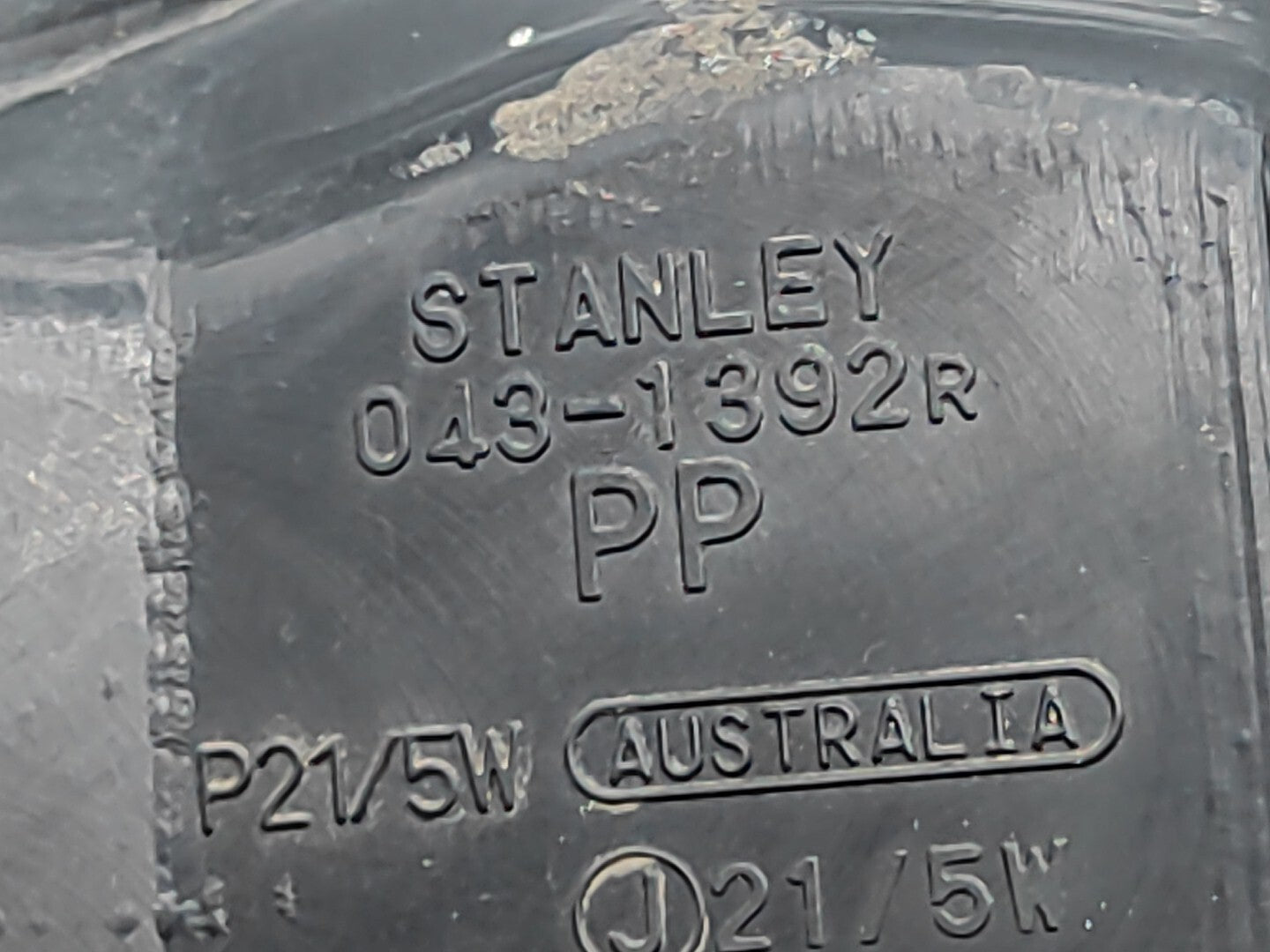 Mazda 626 1.8i Hatchback 1999 LHD Rear Right Side Taillight 0431392R