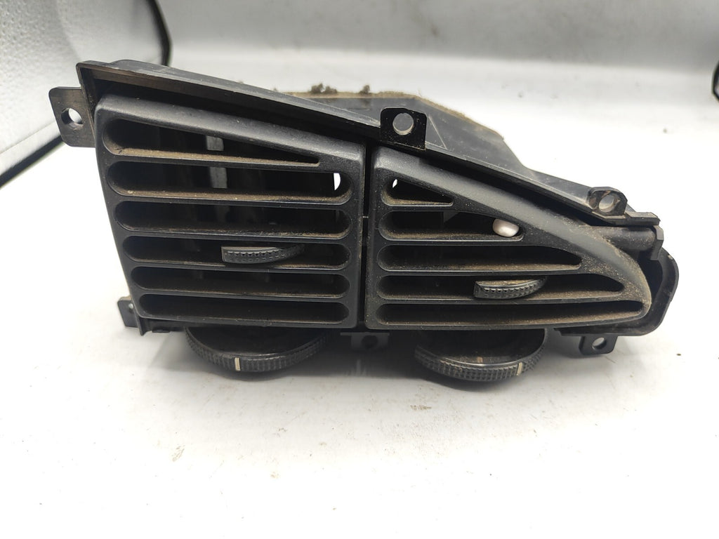Ford Scorpio 1995 Dashboard Panel Air Vent Grill 96GGF014L21AAW